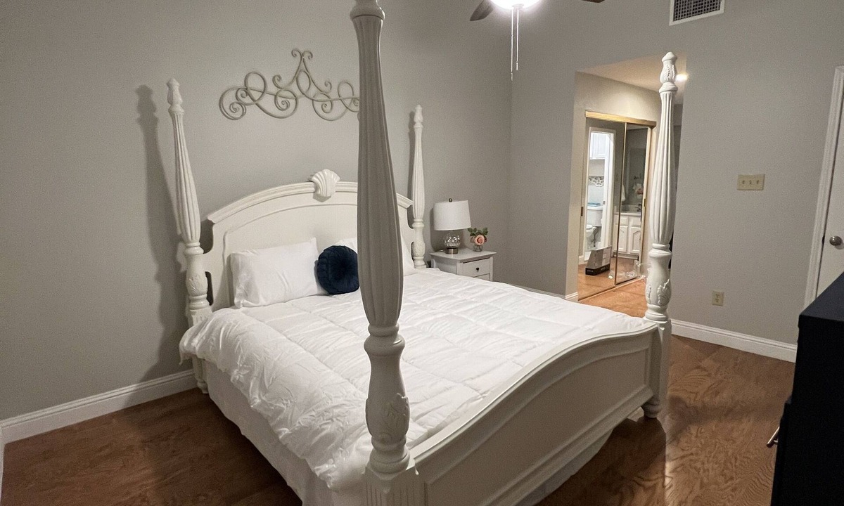South Arlington House | Spacious 2BD 2BA FreeWiFi Parking 12 mi - AT&T Stadium, Globe Life Field, TLive!