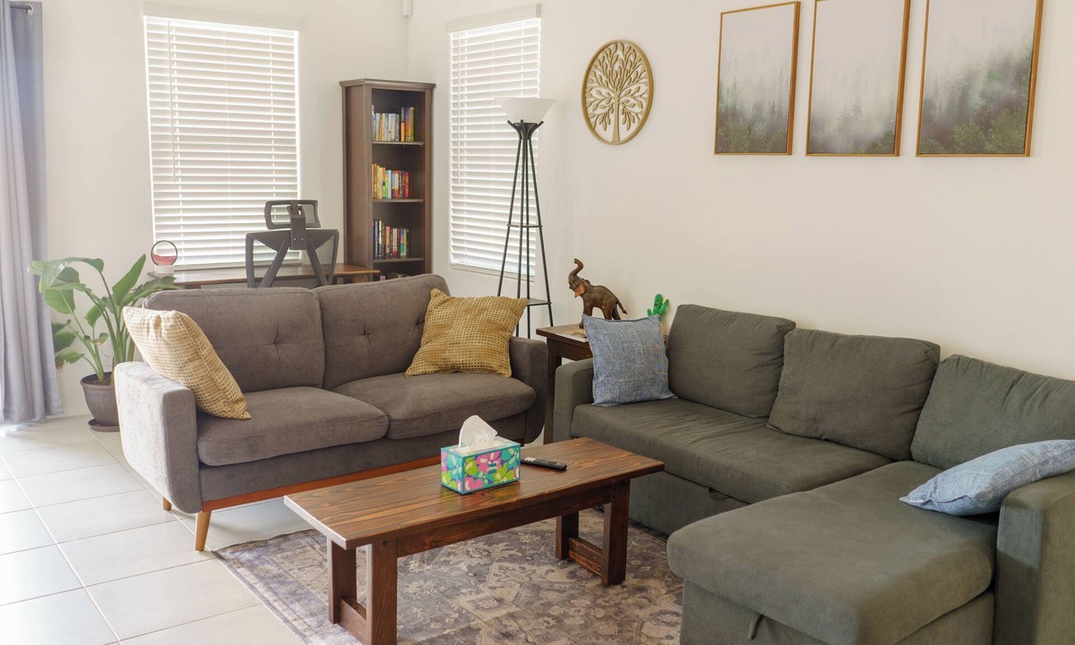 Tucson House | Spacious 3 BR Home - Pool/Playground, L2 EV Charger, Free Parking, Near Freeway
