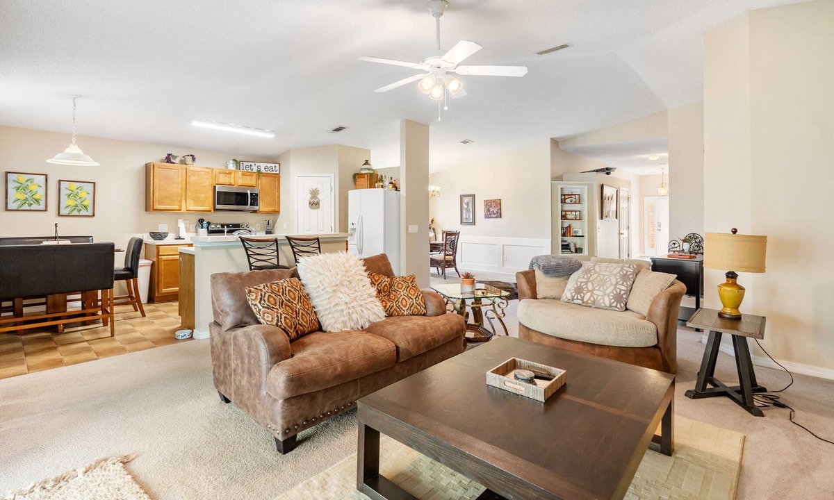 Milton House | Spacious 3BR Pace Home — King Bed + Screened Porch — Pet Friendly