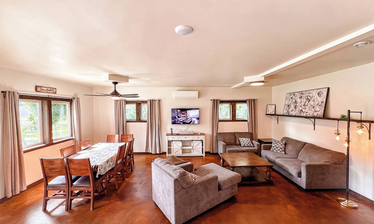 Sedro-Woolley House | Spacious 4-bedroom house with AC in Sedro-Woolley