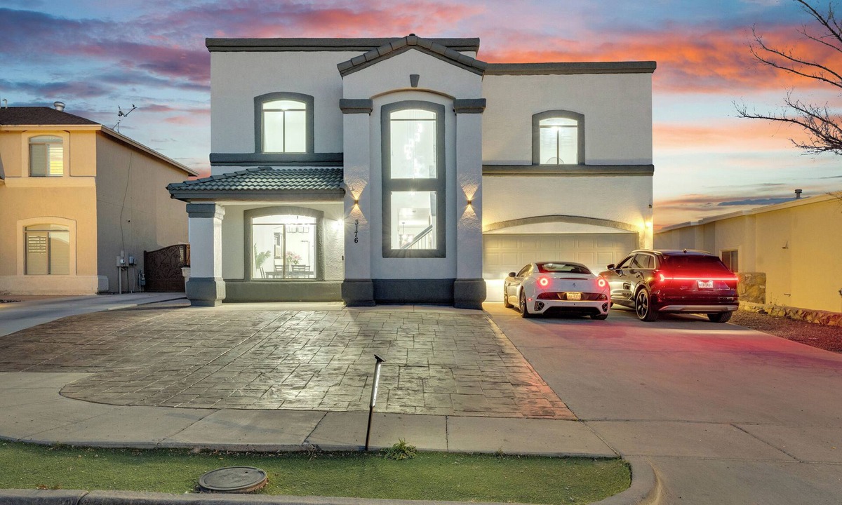 Biggs Field House | Spacious 4-bedroom house in lovely El Paso