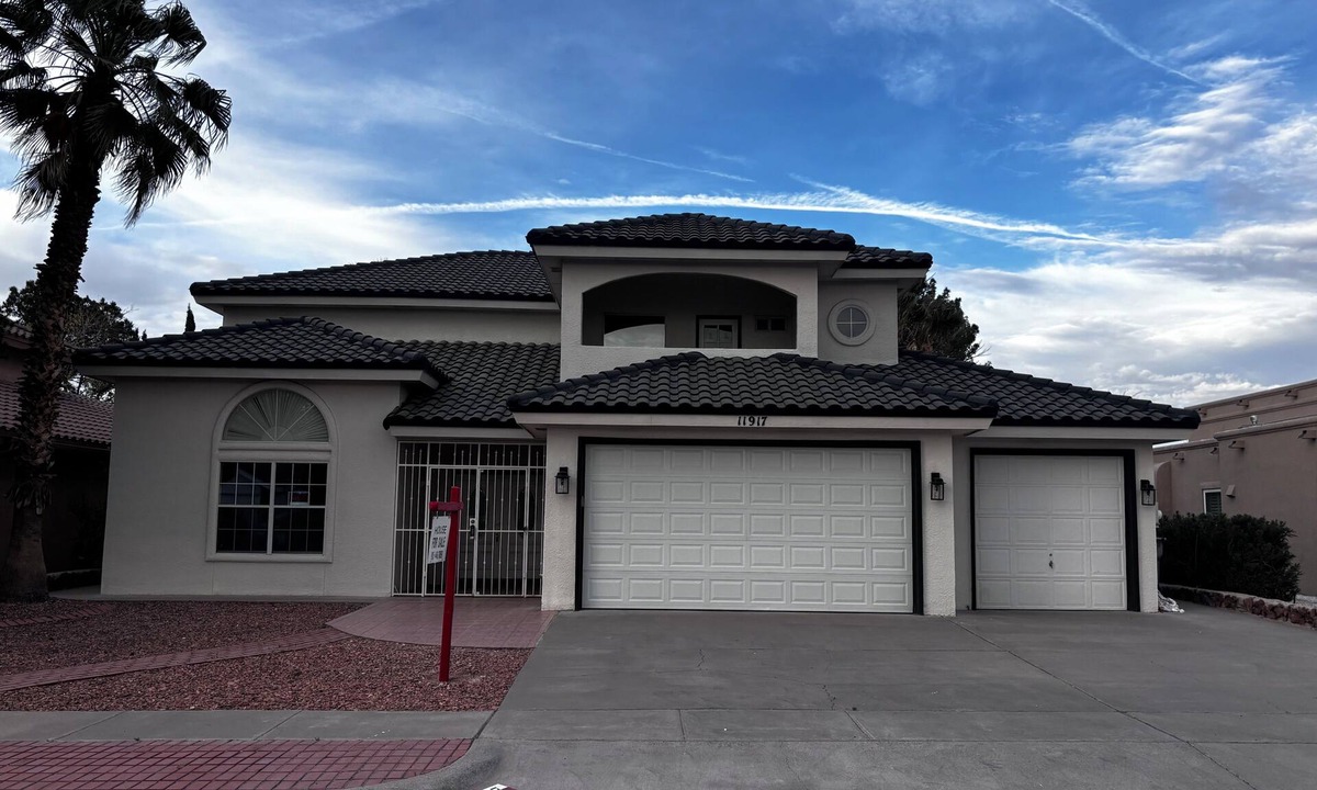 Biggs Field House | Spacious 4-bedroom house in peaceful El Paso with AC