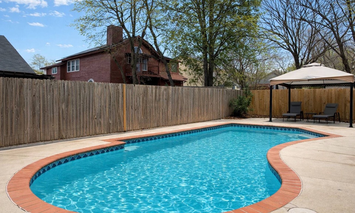 North San Antonio - SAT House | Spacious 4-bedroom house with Swimming Pool and Games