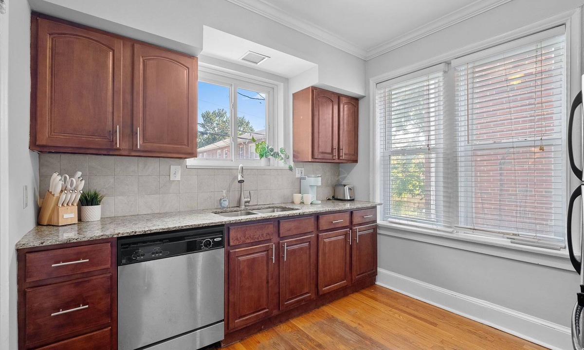 University City House | Spacious 4BR Home w/Game Room. Walk to Delmar Loop