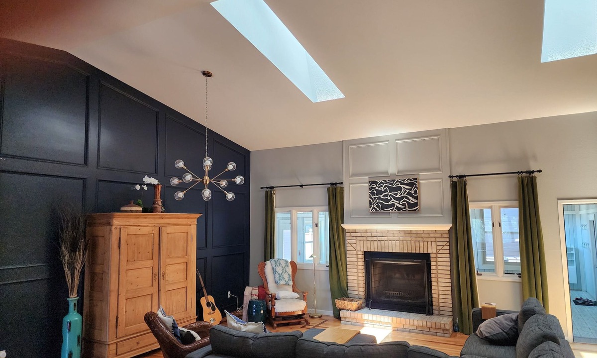 Cheyenne House | Spacious 5-bedroom Western retreat perfect for your family's holidays.