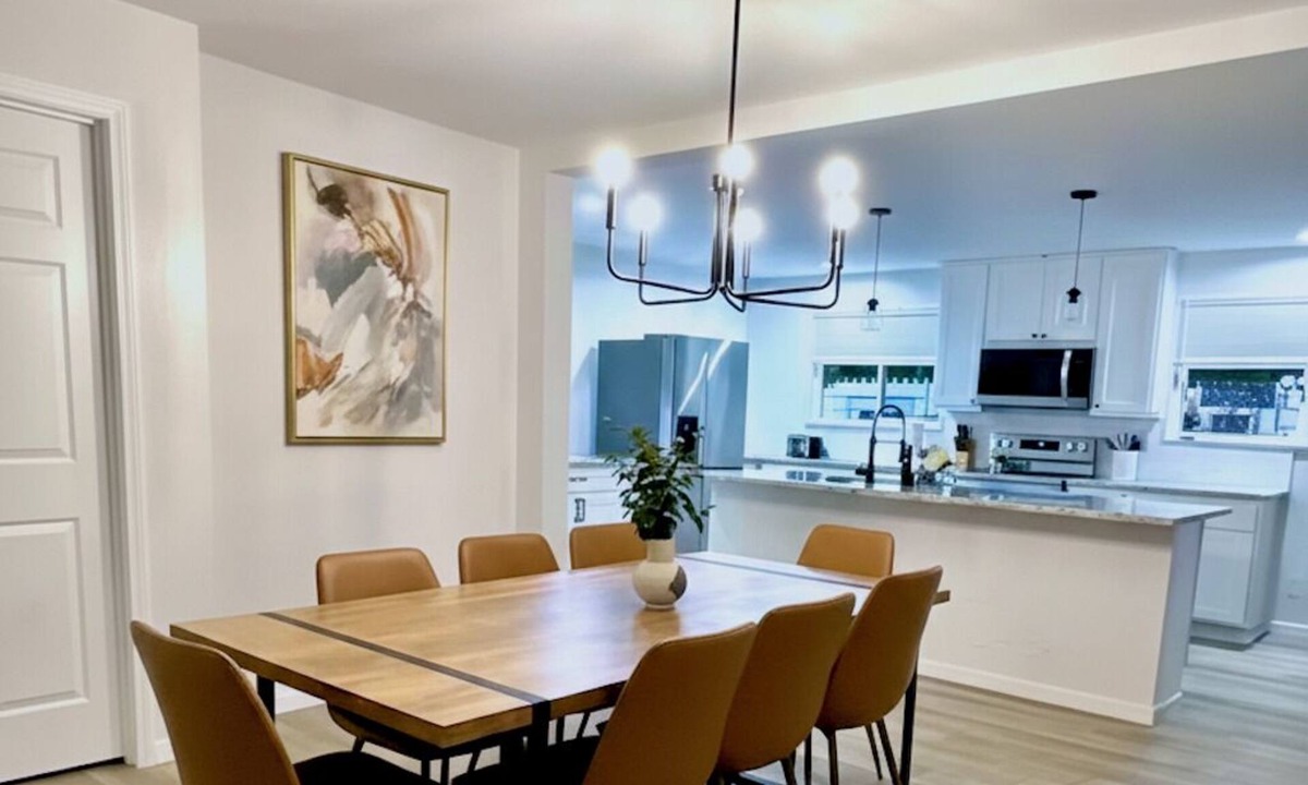 Tower Grove East House | Spacious 5BR & 3.5BA: huge kitchen, fenced yard—serene stay awaits.nn