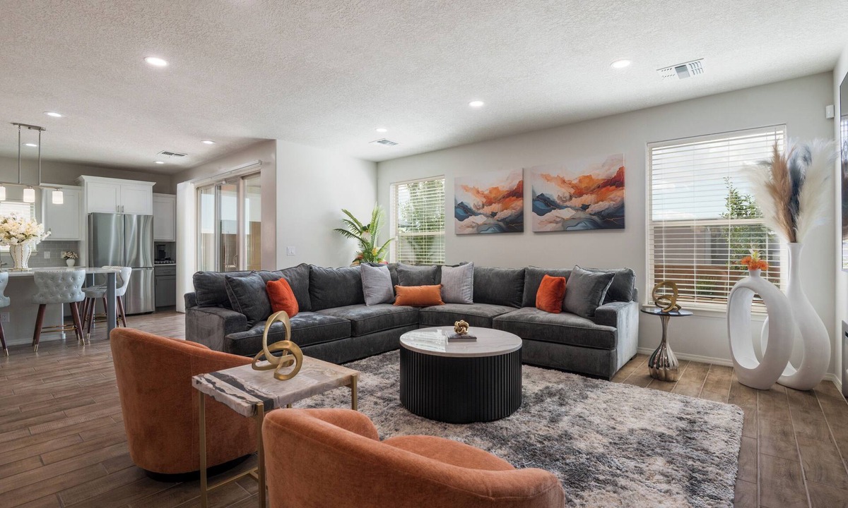 Northeast Heights House | Spacious Family Friendly 5BR Retreat Sandia Views Movie Lounge + Fenced Yard