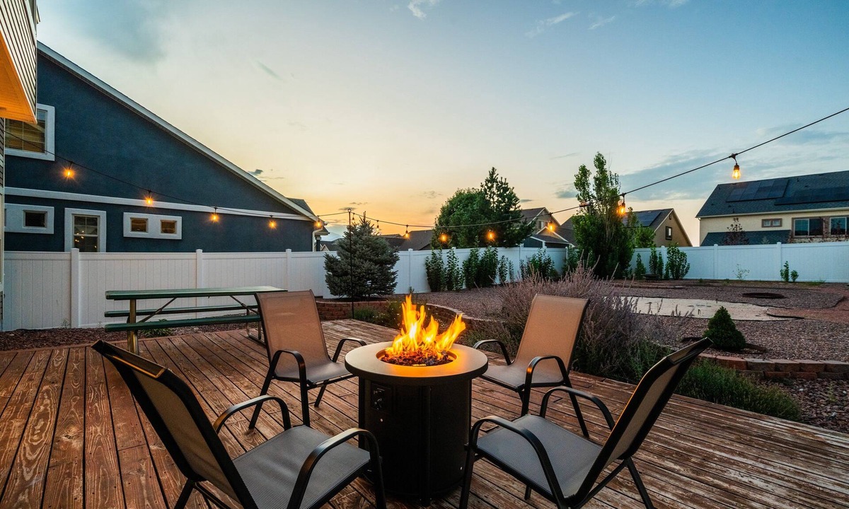 Fountain Cottage | Spacious Family Getaway Near Downtown