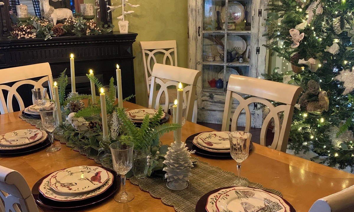 Squaw House | Spacious Farmhouse beautifully decorated waiting for laughs and memories