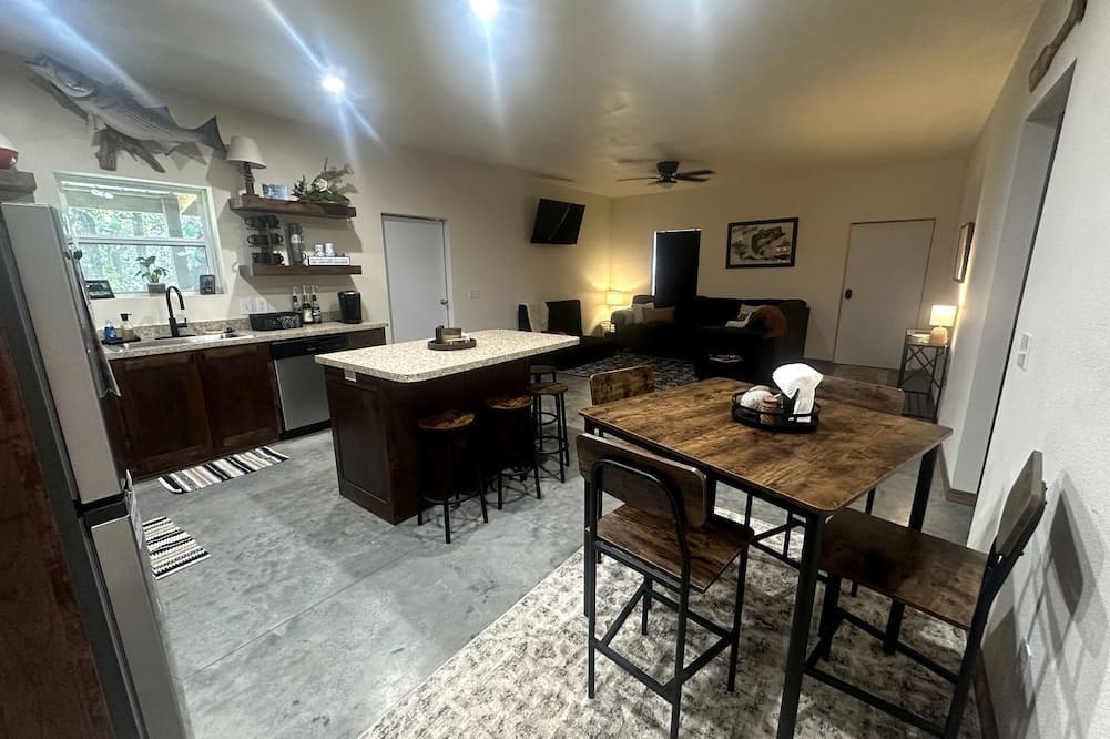 Sand Springs House | Spacious Lodge with Boat & Trailer Parking Near Keystone Lake | Sand Springs, Oklahoma