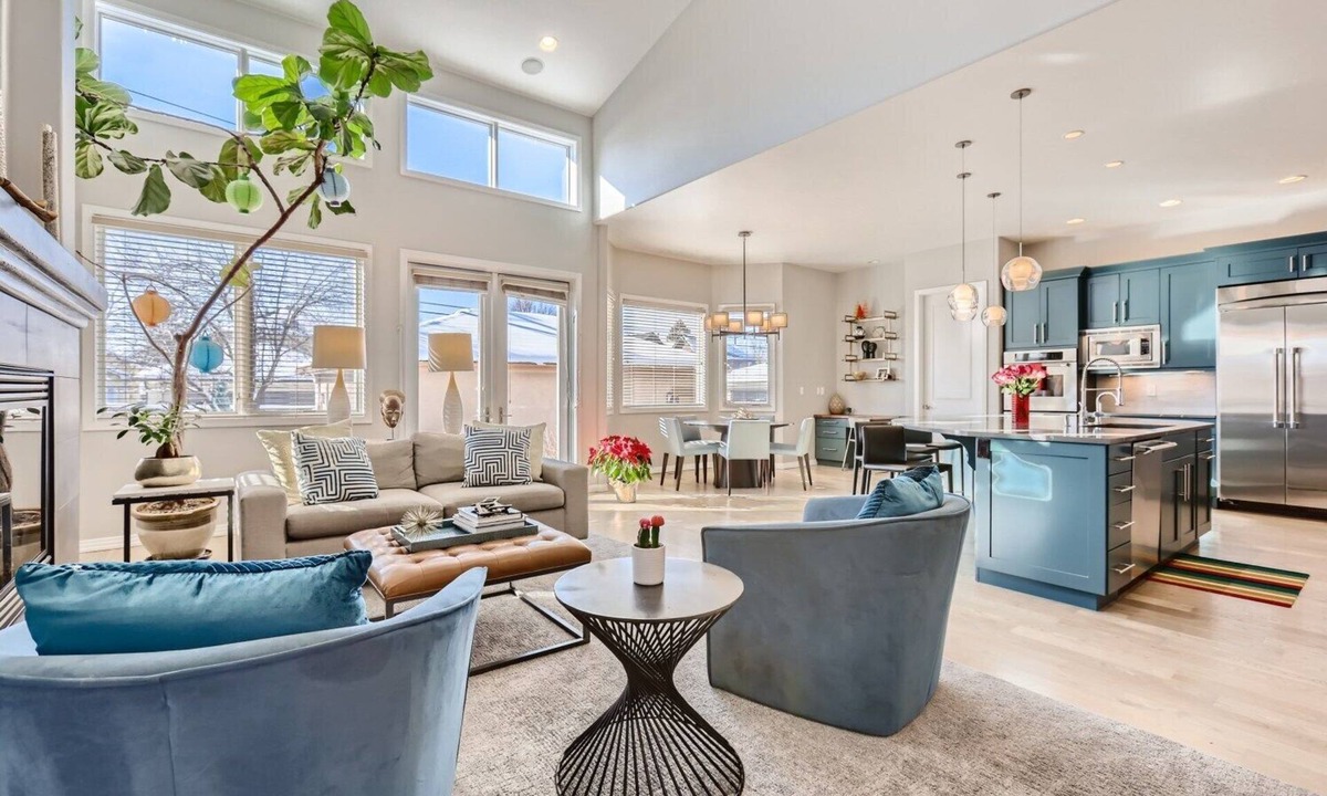University Park House | ★★Spacious Modern Home Perfect for Groups!★★