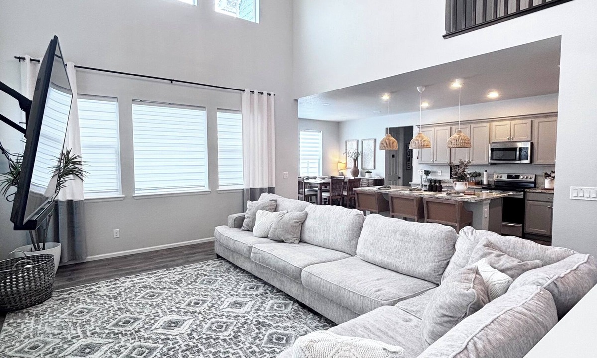 Centerra House | Spacious Retreat for 16+ w/Hot Tub, Waterfall & Open Living
