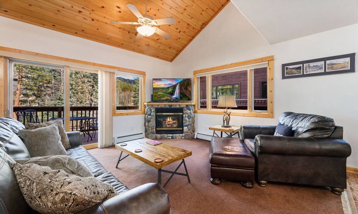 Fall River Estates Condo | Spacious Riverfront Retreat Private Hot Tub