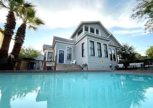 Midtown House | Sparkling pool home 6-BR Oasis Near Downtown