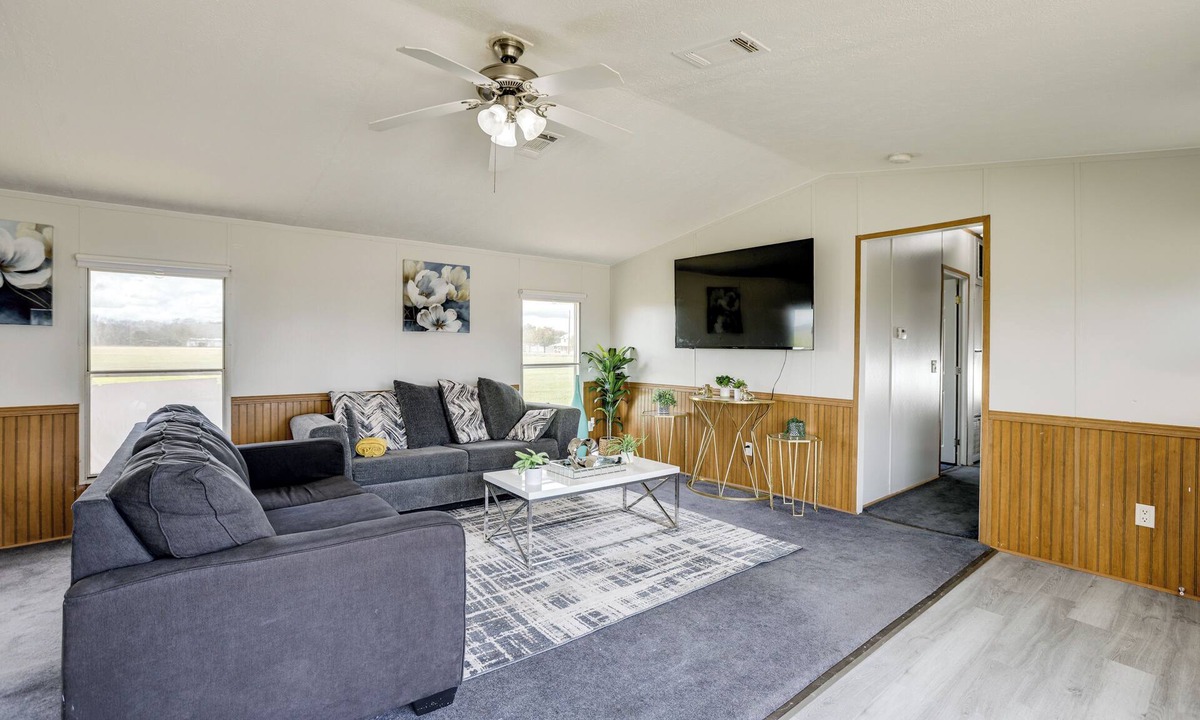 Lissie House | Sports Complex On-Site! Houston Area Family Home