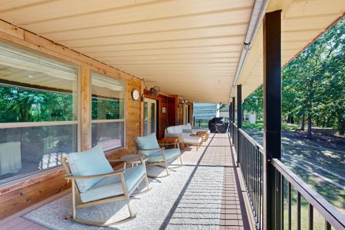 Hoyt House | Sprawling Eufaula Lake Sanctuary w/Dock!