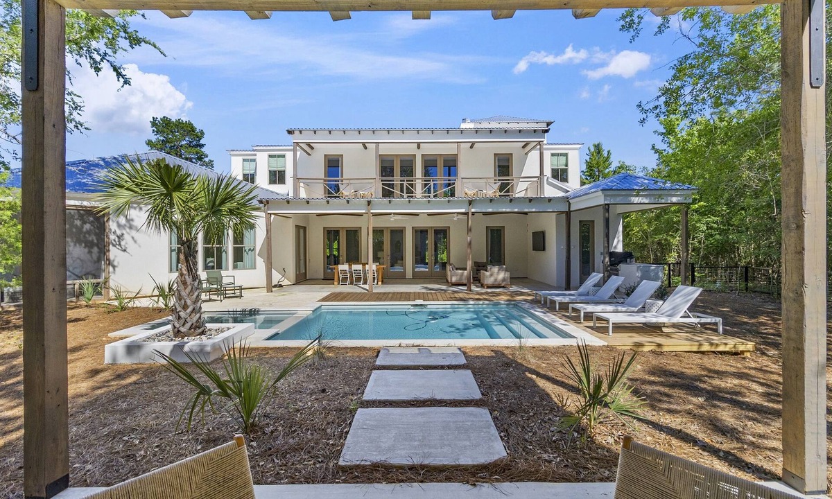 Arp House | Spring & Summer Luxury: 5-Bed CasaBlanca Retreat w/Pool & Hot Tub