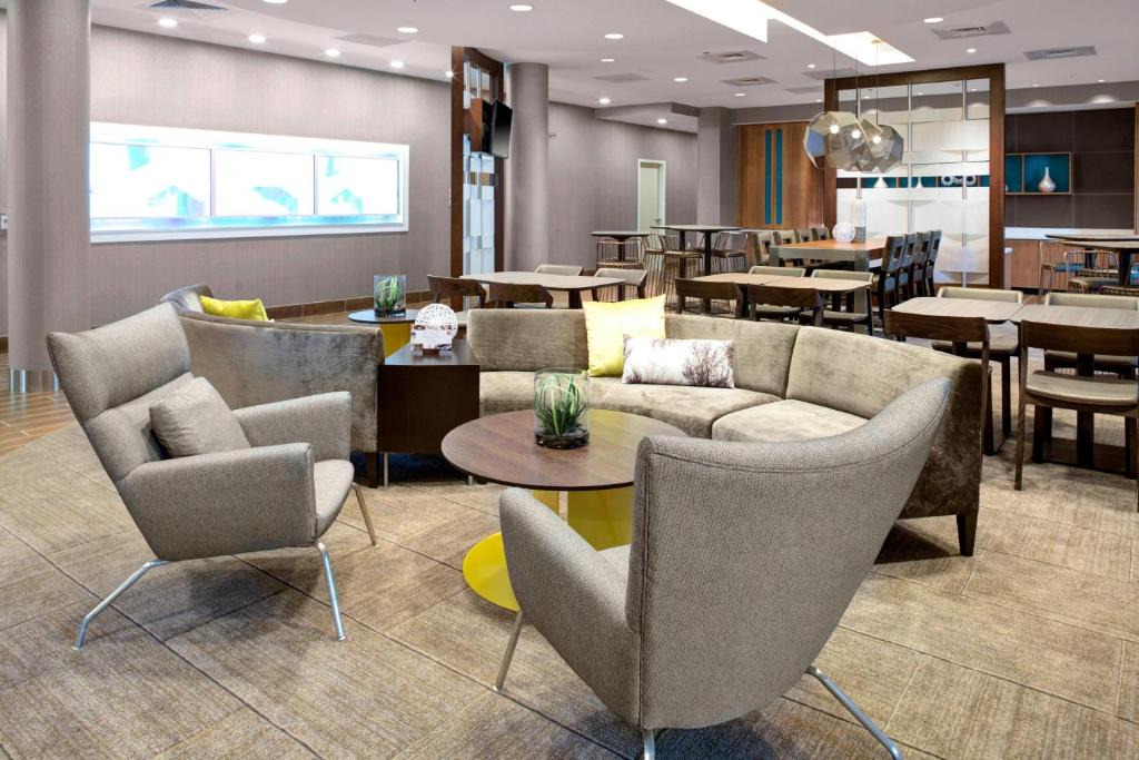 Lenexa Hotel | SpringHill Suites by Marriott Kansas City Lenexa/City Center
