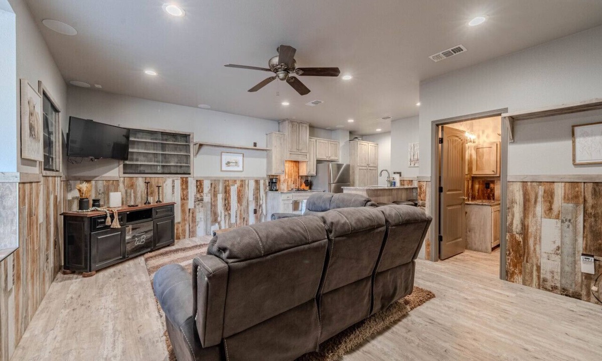Buffalo Springs House | Springs Ridge A - 2BR/2BA - Lakeside Property