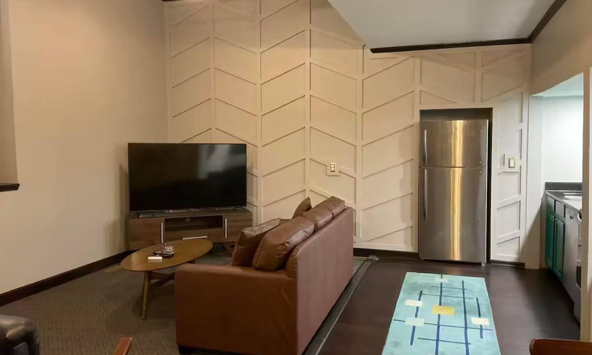 Unionville Hotel | Square View Inn Suite 3