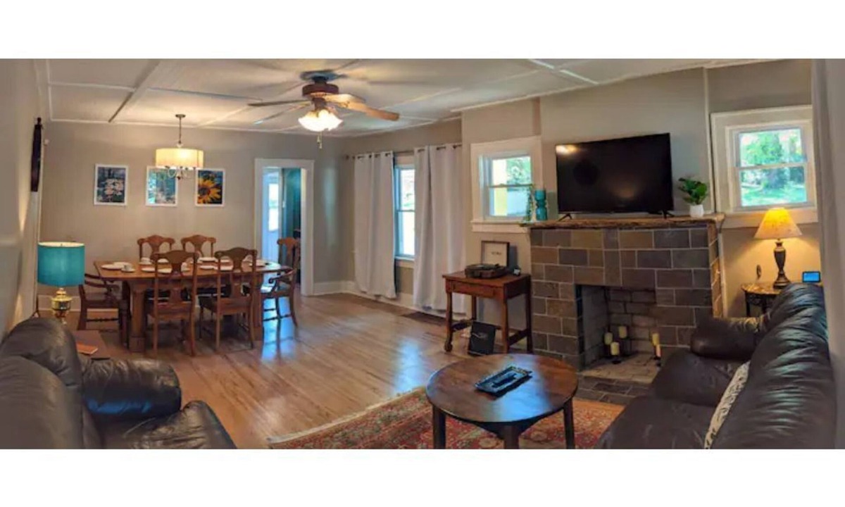 St. Joseph House | St. Joe Corner Cottage, 3 bed 1.5 bath in Midtown