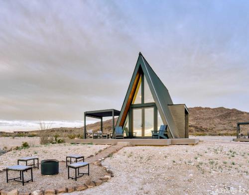 Study Butte-Terlingua House | Stardust Big Bend Luxury A-Frame#3 with a fab view
