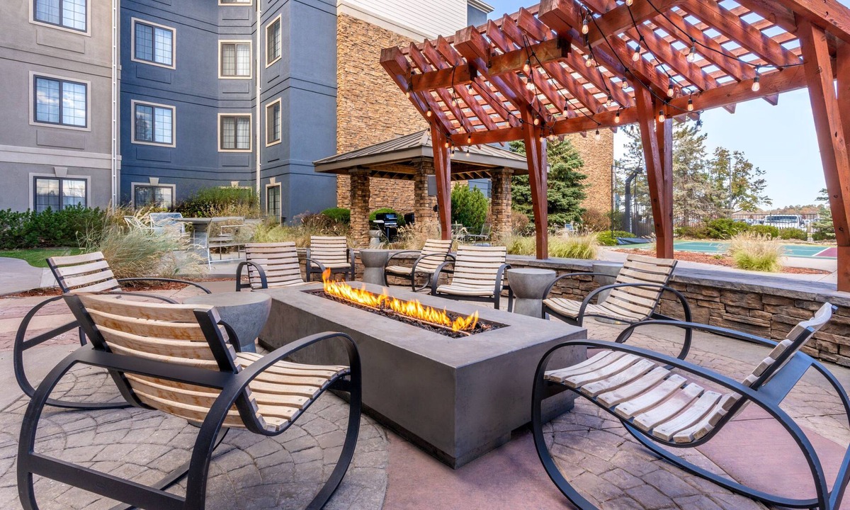 Glendale Hotel | Staybridge Suites Denver - Cherry Creek by IHG