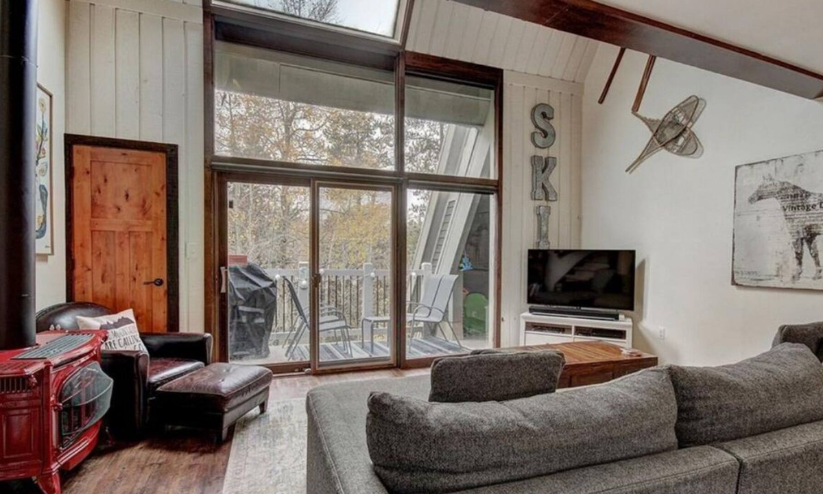 Warrior's Mark Condo | Steps Away From Everything in Town!