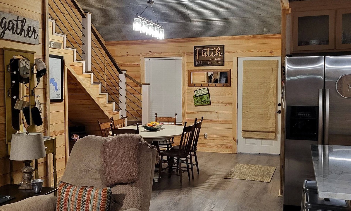 Farmerville House | Still Waters