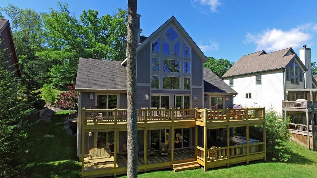 Thayerville House | Stone Crest