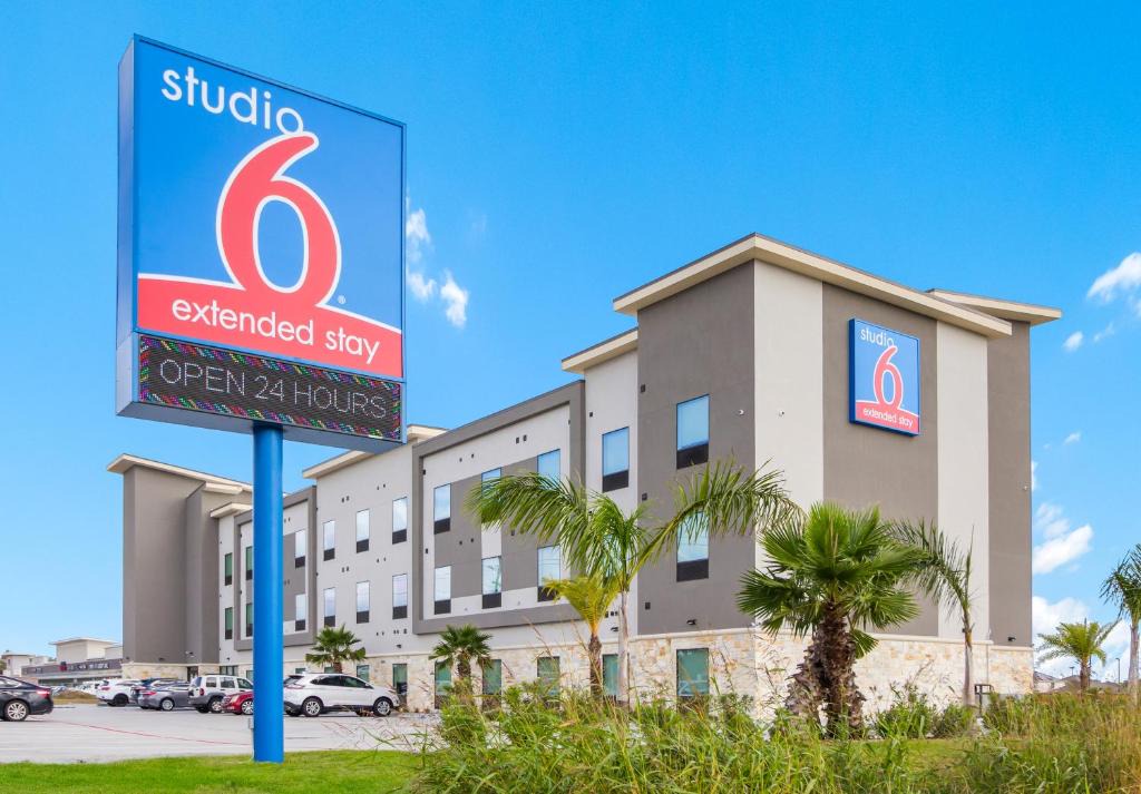 Katy Hotel | Studio 6 Katy, Tx