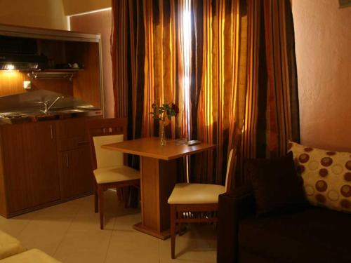 Kymi-Aliveri Apartment | Studios Karavos