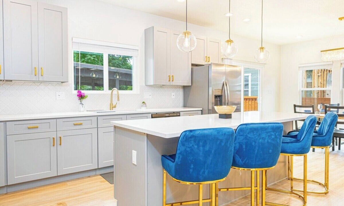 Denver Heights Cottage | Stunning Elegance 4br/2.5 BA Near Vibrant Downtown