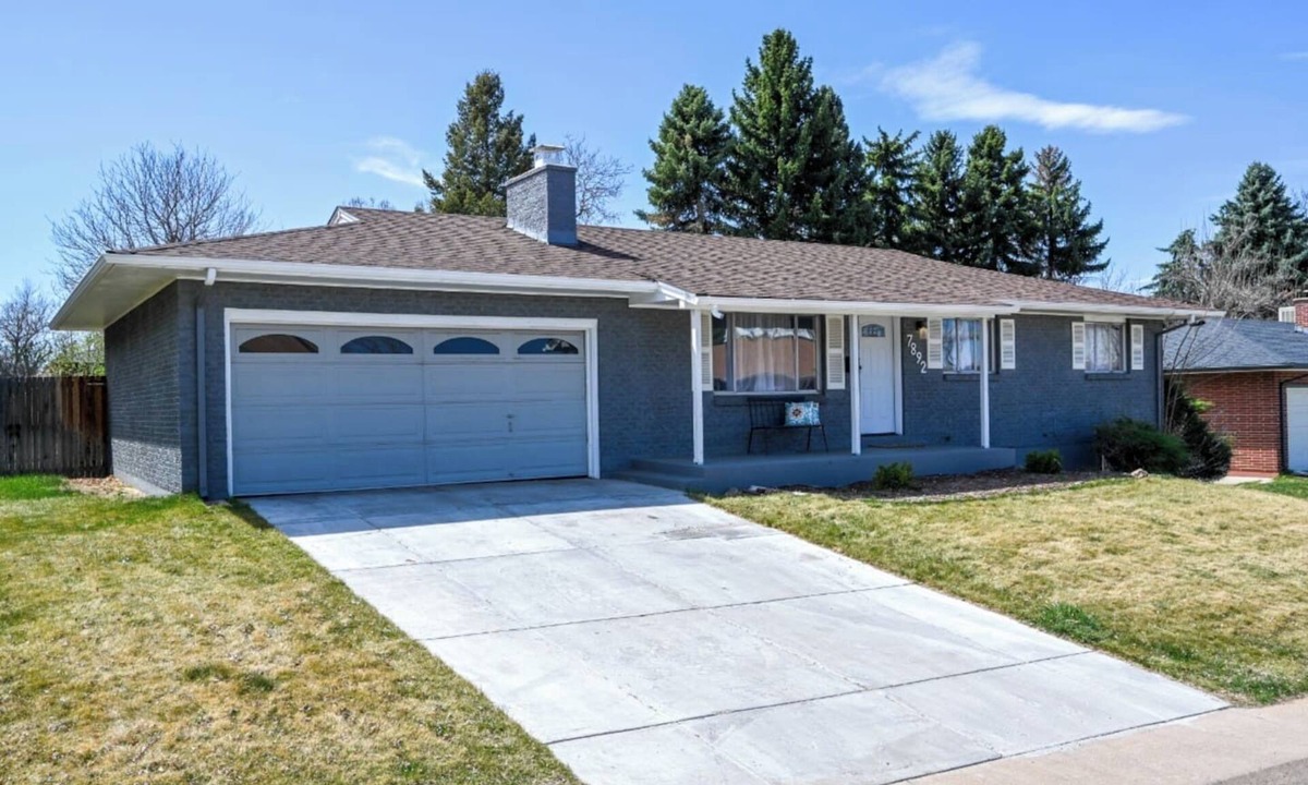 Southeast House | Stunning Family Home in South Denver!