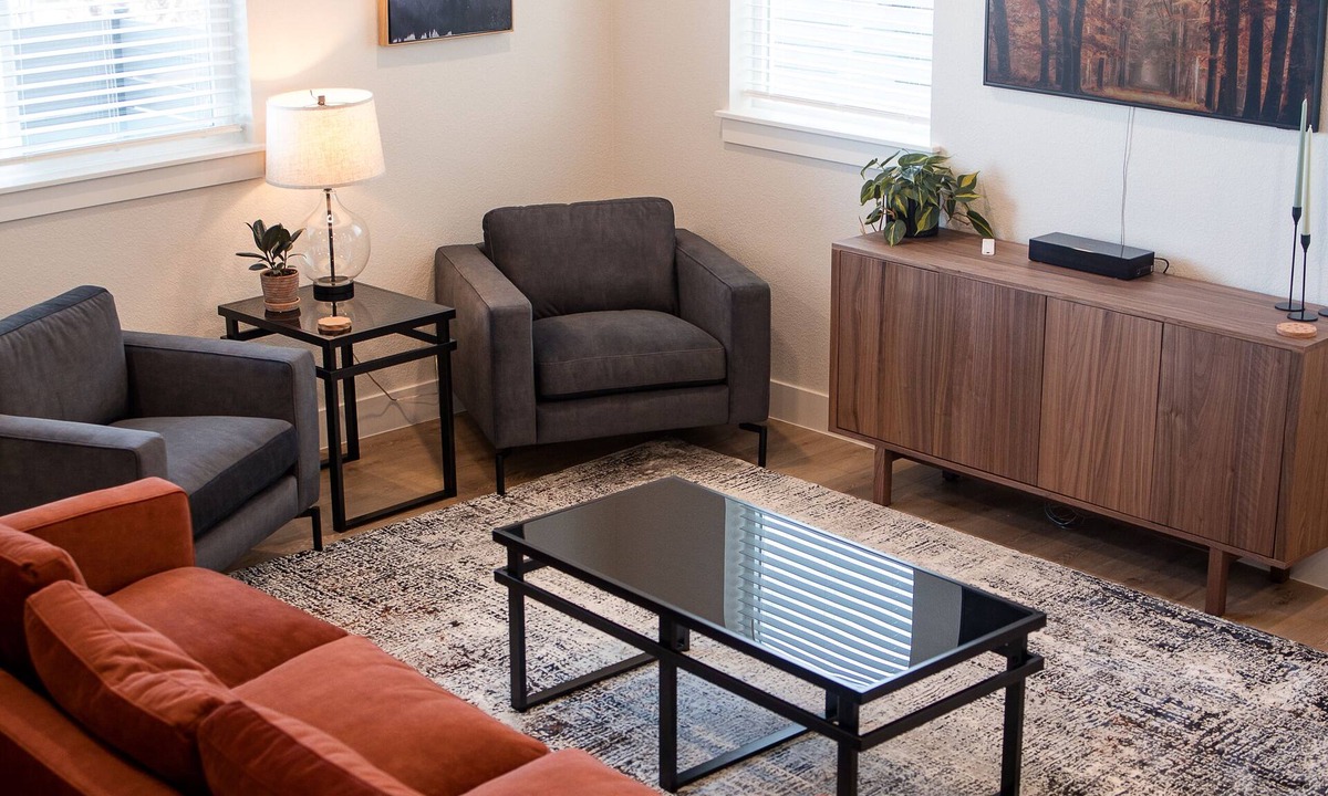 Greeley House | Stunning Townhouse with garage! Central, Cozy, Close to Parks