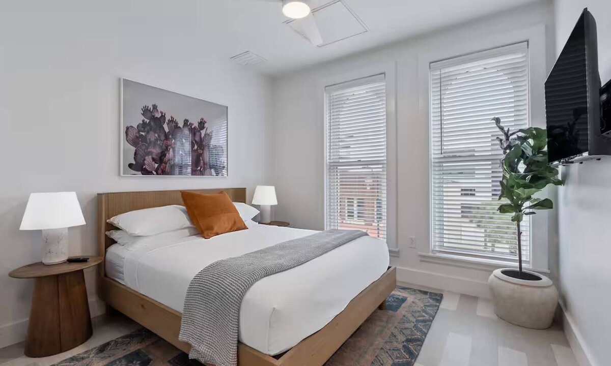 Main - Military Plaza Hotel | Stylish Downtown Escape Just Steps from River Walk – Prime Location & Comfort