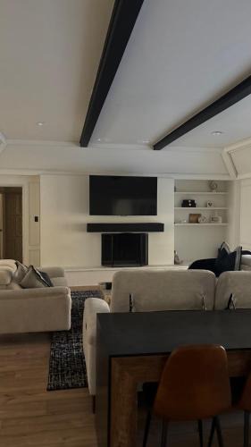 Duncanville Villa | Stylish Texas Farmhouse Near Dallas, AT&T Stadium