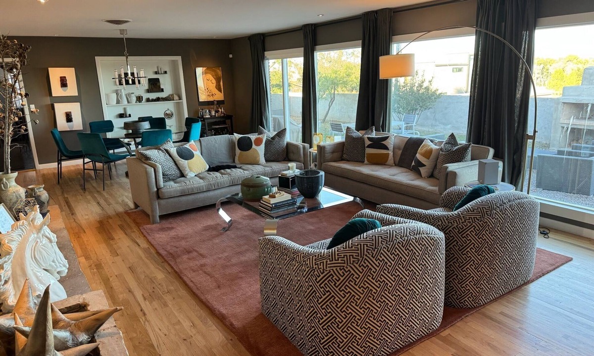Marfa House | Summer Special - Remodeled mid-century home overlooking the mountains and town