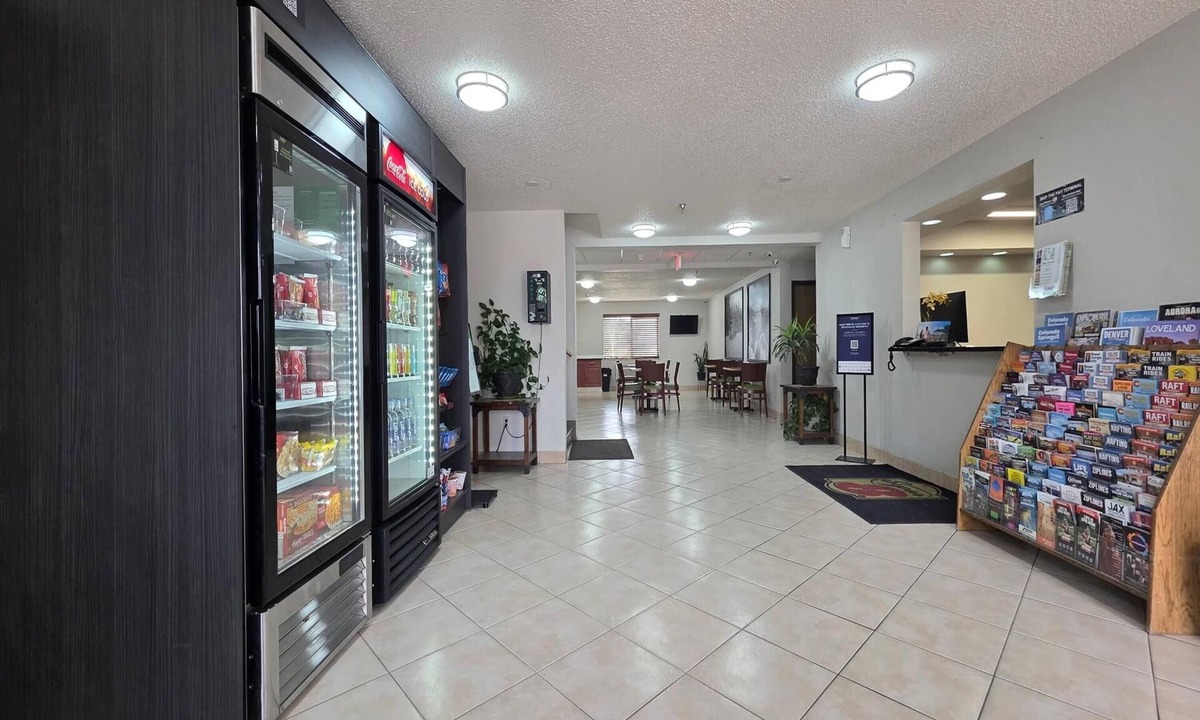 Fountain Hotel | Super 8 by Wyndham Fountain