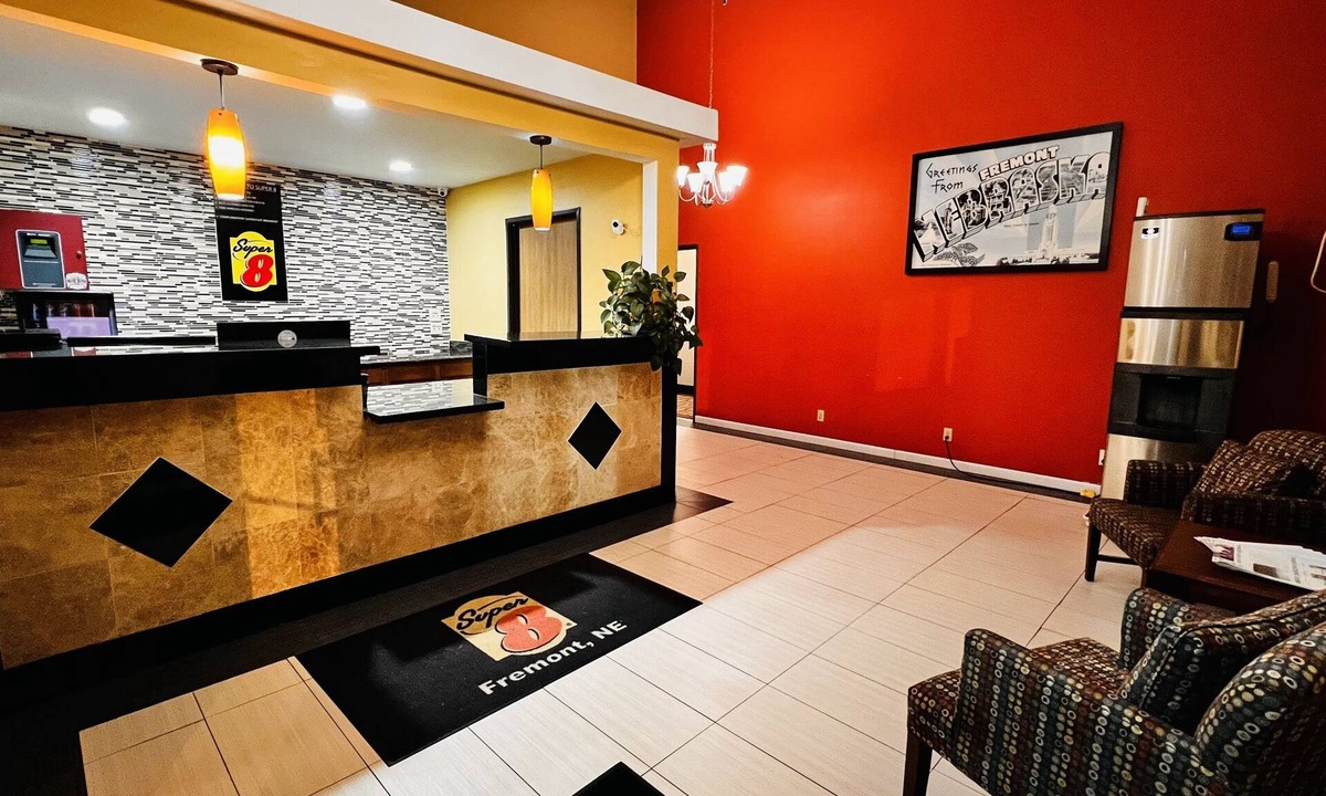 Fremont Hotel | Super 8 by Wyndham Fremont NE
