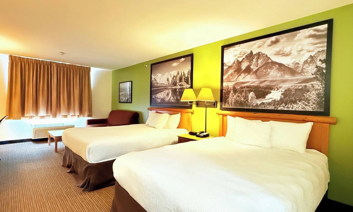 Wheatland Hotel | Super 8 by Wyndham Wheatland Wyoming