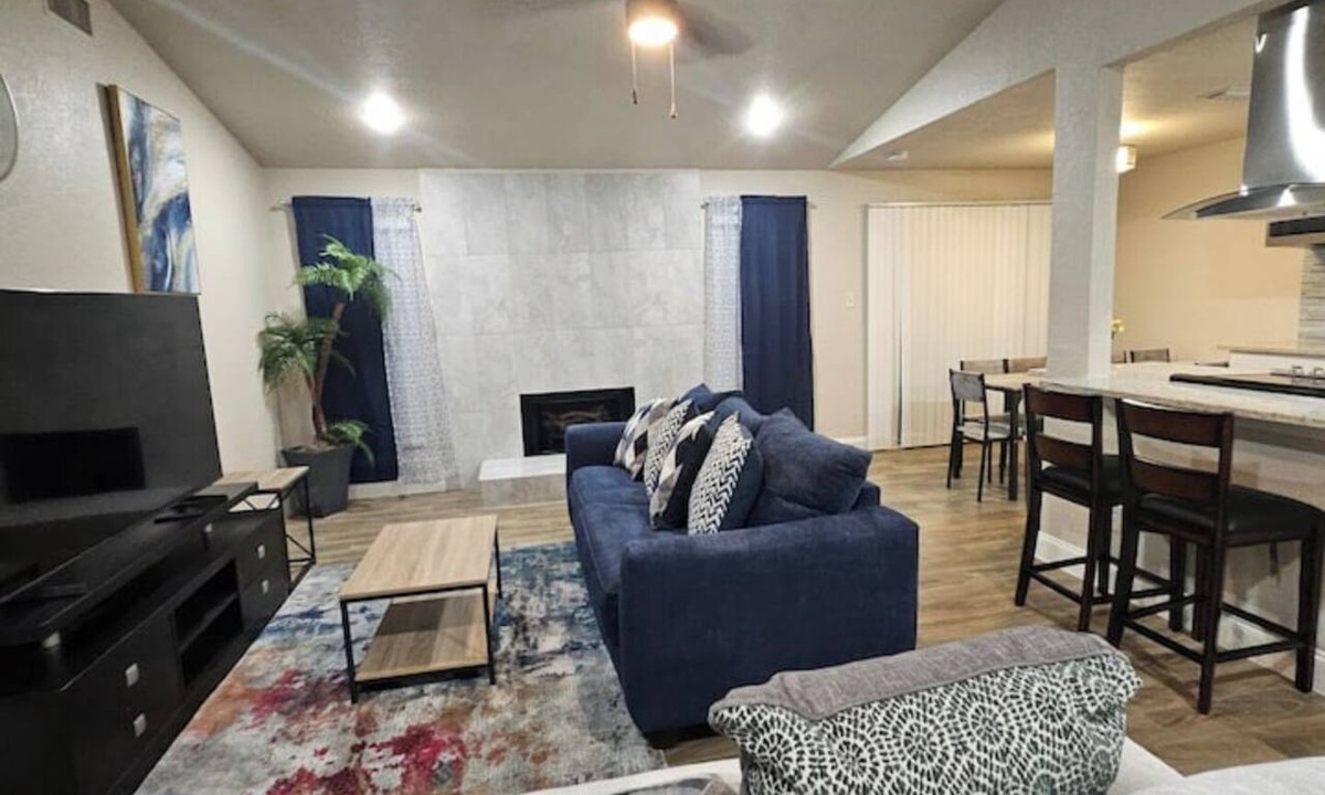 Fort Worth House | SUPERHOST. Luxury home in Haltom City! Baby Crib,Near Lake, Parks &Golf course