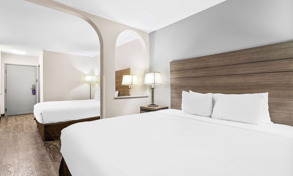 Northeast Heights Hotel | SureStay Hotel by Best Western Albuquerque Midtown