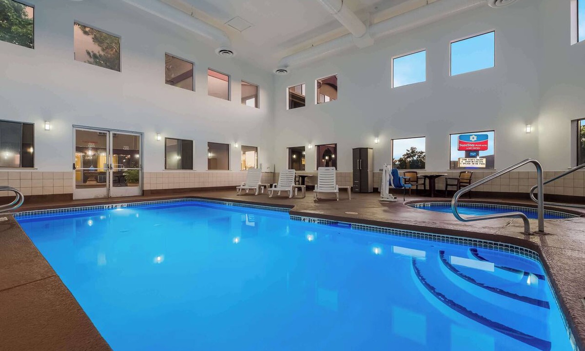 Tyrone Hotel | SureStay Plus Hotel by Best Western Silver City