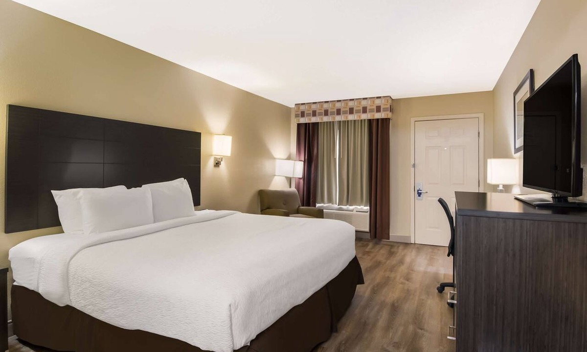 Jackson Hotel | SureStay Plus Hotel by Best Western Jackson