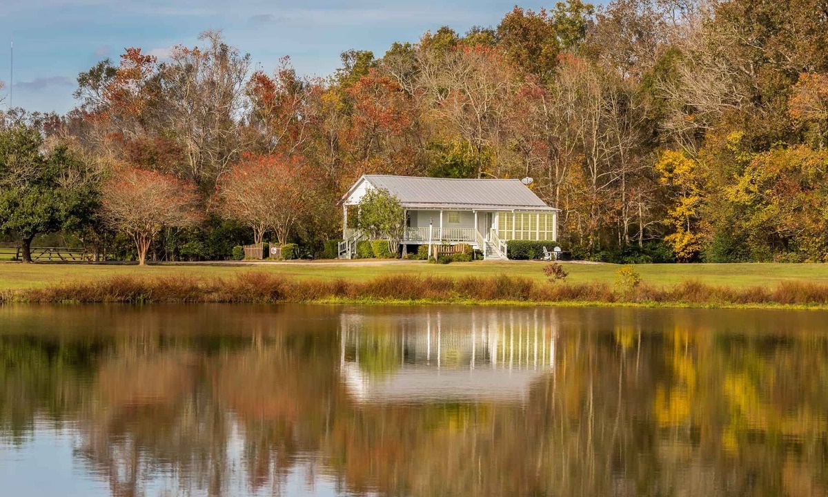 Rayne Cottage | Sweet Surrender Cottage: Romantic Cottage in Cajun Country