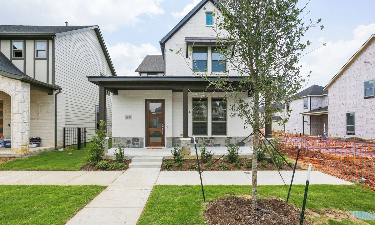 Frisco House | TCH - Stylish 4bd/2.5ba in Frisco w/Workspace