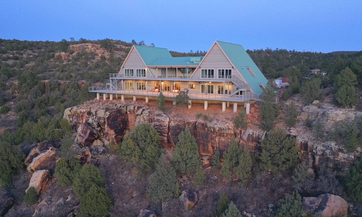 Solano Hotel | Teepee Lodge with Equus & Firearms/ranch