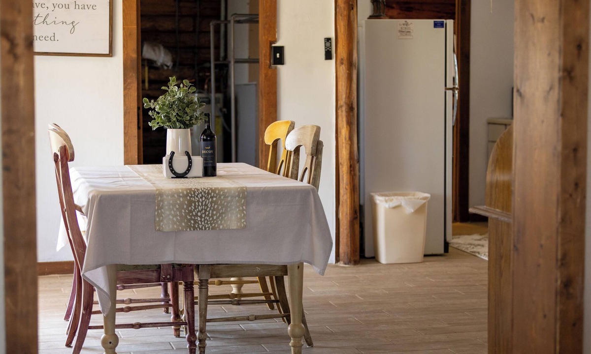 Glendo Cabin | Terrific 1-bedroom cabin in Glendo, perfect for a relaxing rustic ranch getaway.