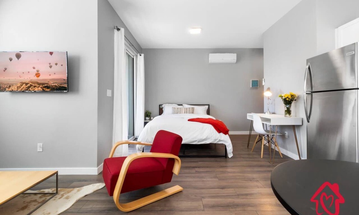 Downtown Albuquerque Apartment | Terrific Tijeras Getaway w Garage – An Irvie Home